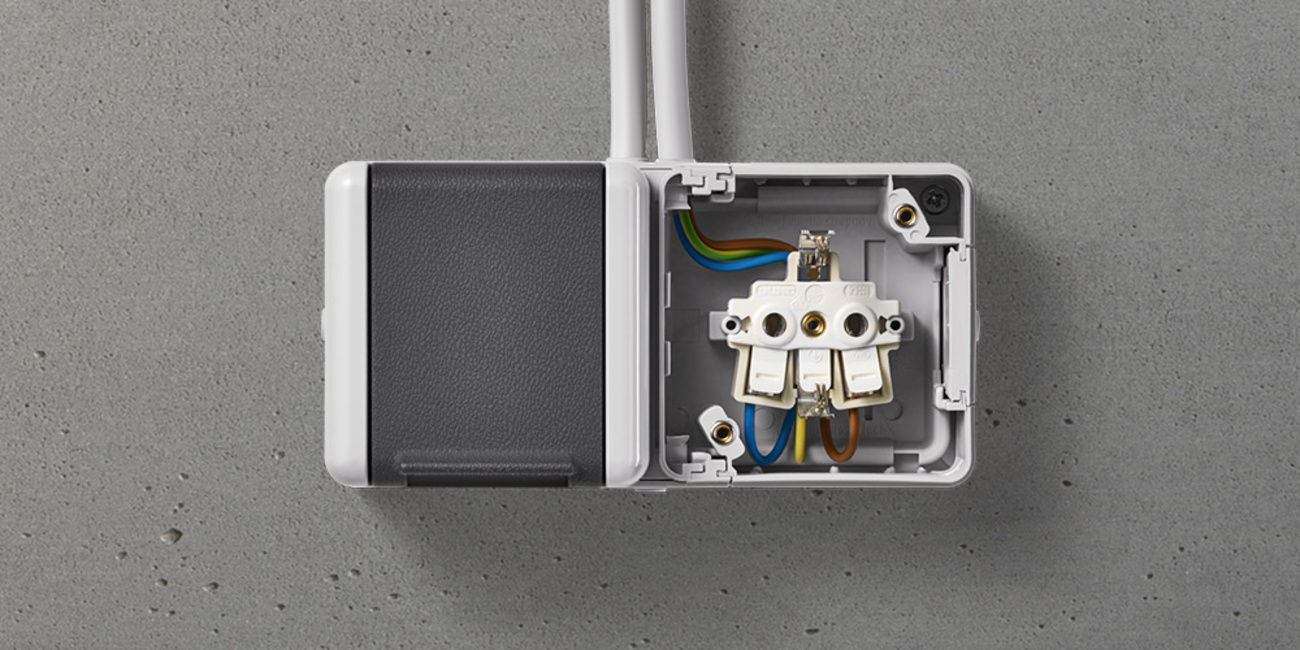 Doppelsteckdose mit Trennsteg bei Elektro-Viehrig GmbH in Brand-Erbisdorf