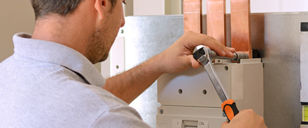 Nieder­spannungs­anlagen bei Elektro-Viehrig GmbH in Brand-Erbisdorf